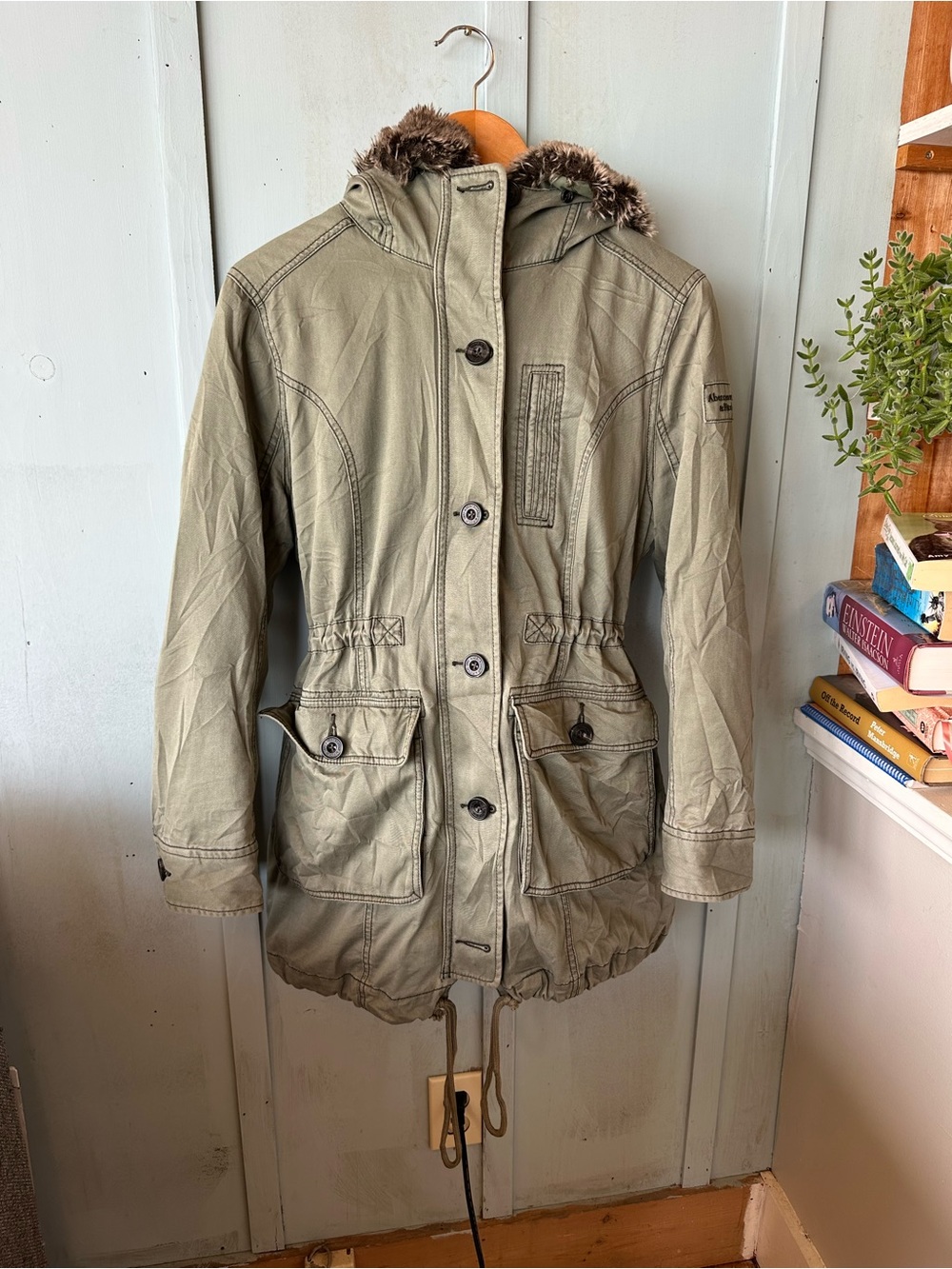 Y2K Core Abercrombie & Fitch Olive Green Utility Parka with Faux Fur Trim